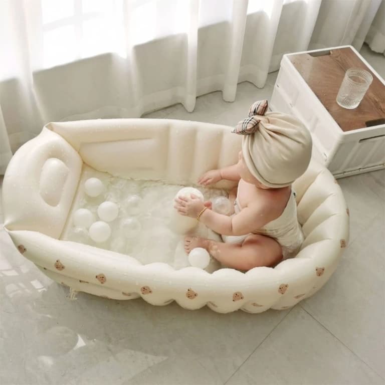 Bañera Inflable para Bebés: Diversión Acuática en Verano